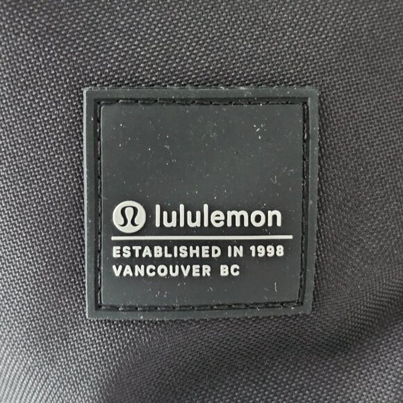 NWT LULULEMON BLK/GREU Black Green Double Zip Backpack OS - Picture 5 of 13